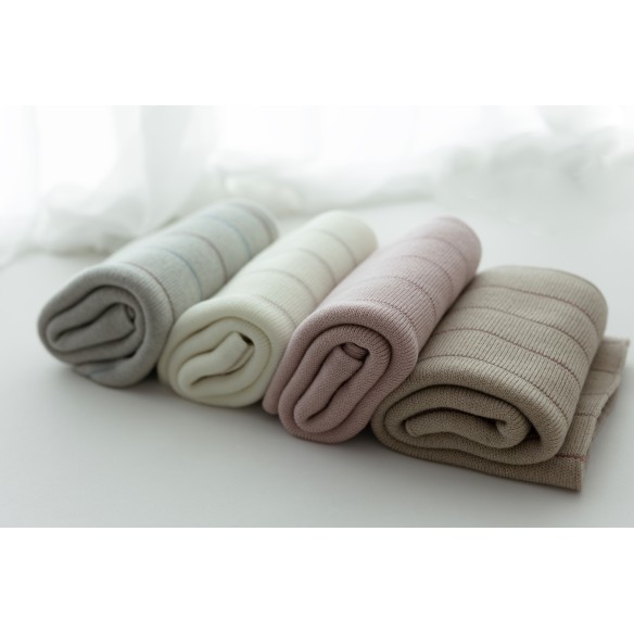 Kocyk ze 100% wełny merino warm beige Lines - premium collection - MY MEMI