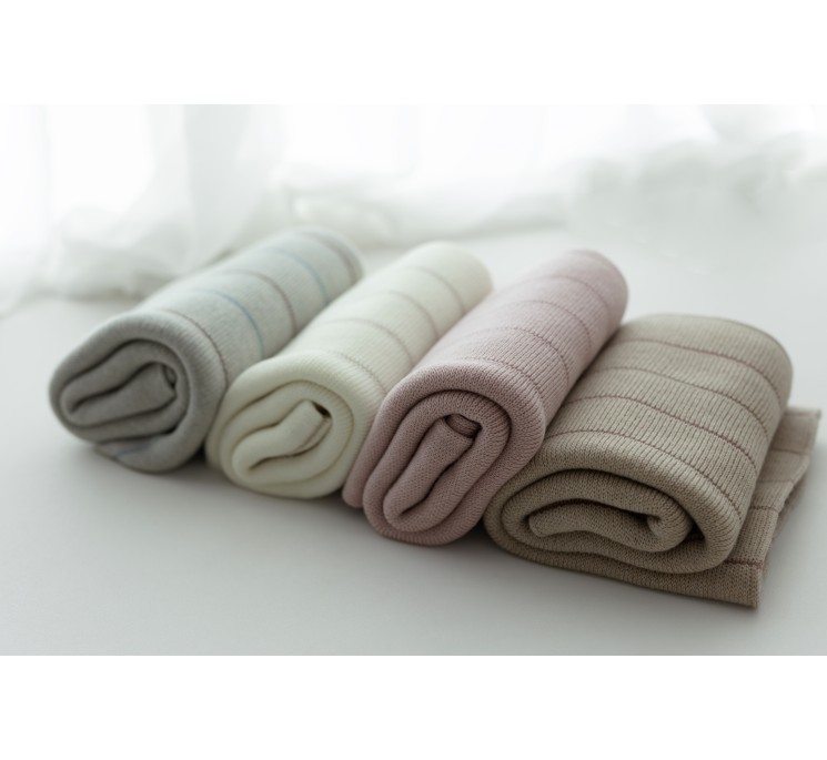 Babydecke aus 100% Merinowolle Light Grey Lines - Premium Collection - MY MEMI