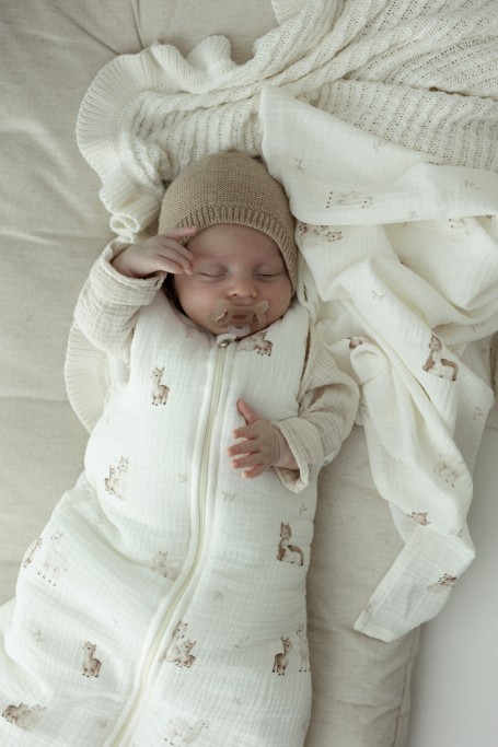Bio Baumwolle Musselin Babyschlafsack 0 - 5 Monate 2.5 TOG - alpacas - MY MEMI